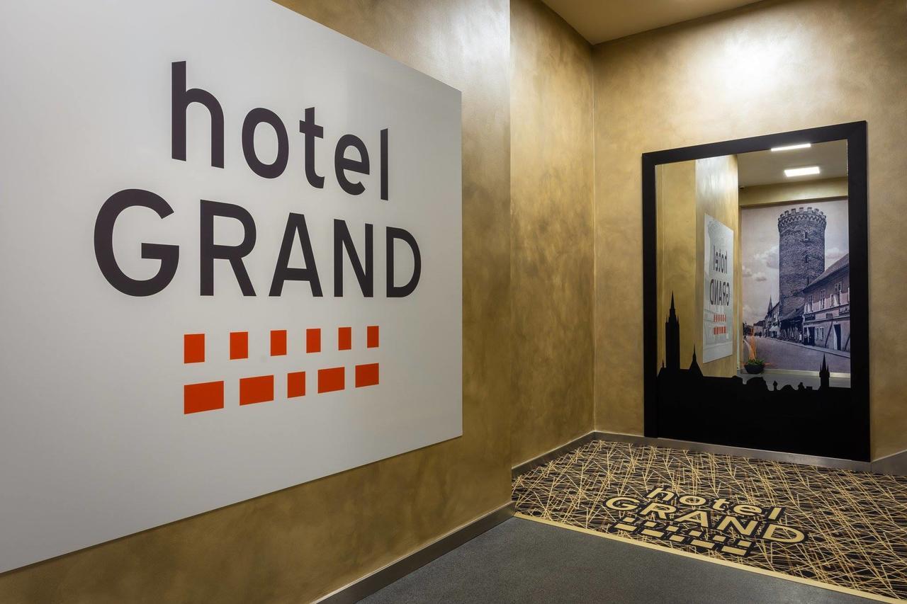 Hotel Grand Čáslav Kültér fotó